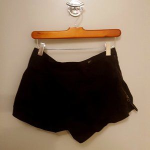 Guess Stretch Cotton Hot Shorts with Side Zipper Detail